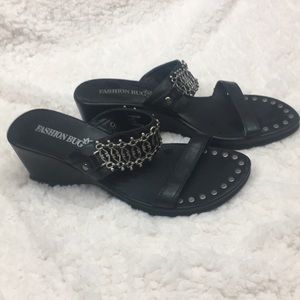 Fashion Bug slides size 8